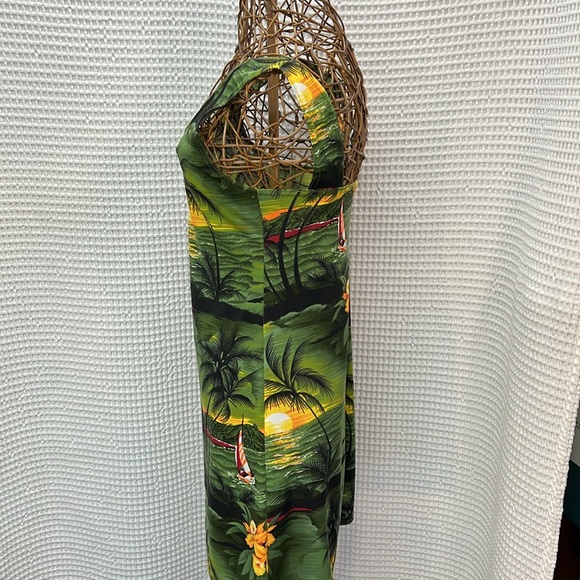 Vintage Tropical Sundress. Made in USA. EUC. Size Large. Runs small. - Picture 2 of 4